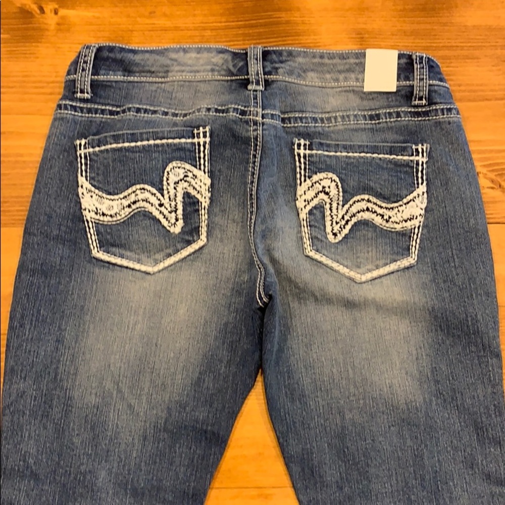 Capris - Picture 2 of 3